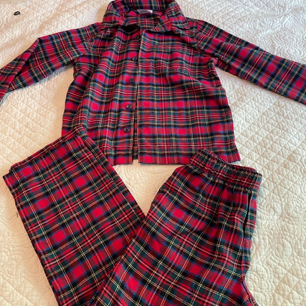 Lands End size 8 Christmas pajama set
